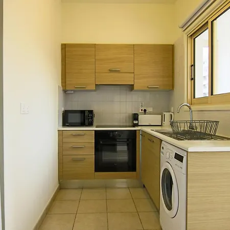 Phaedrus Living View Luxury Iras Flat 102 Апартаменты Никосия
