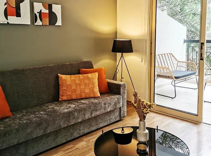 Phaedrus Living View Luxury Iras Flat 102 Apartment *